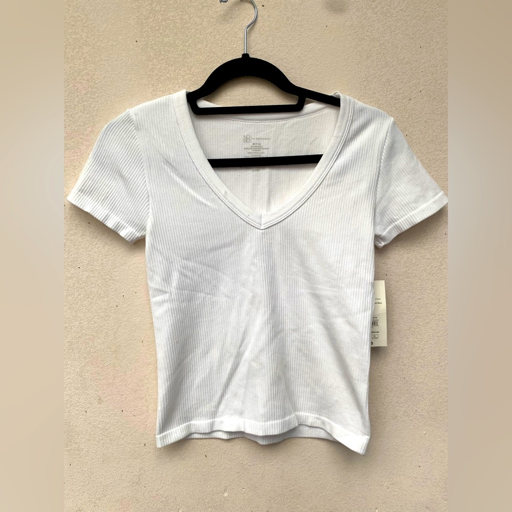 NWT ribbed jersey v-neck tee